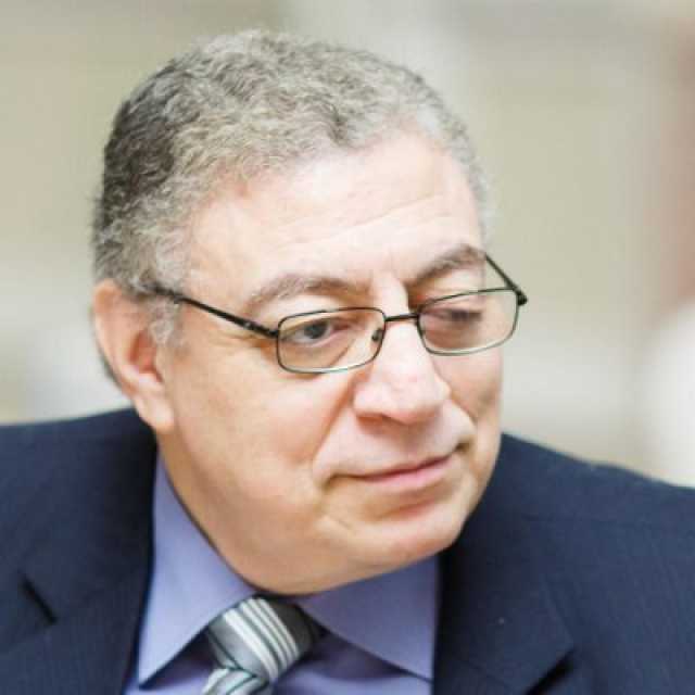 رشاد حامد يكشف دور إسرائيل «الخفي» في استيلاء الإرهابيين على السلطة بسوريا ويفند الأسباب