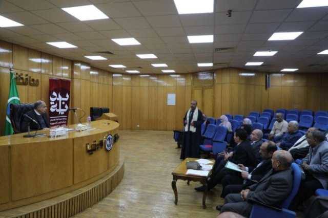 محافظ المنيا يبحث تسهيل إجراءات الضرائب العقارية على أصحاب المشروعات