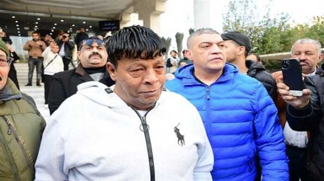 الحزن يسيطر على الحاضرين.. مشاهد من جنازة أحمد عدوية