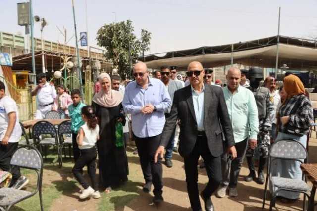 محافظ بني سويف يتفقد الحدائق والمتنزهات خلال احتفالات شم النسيم
