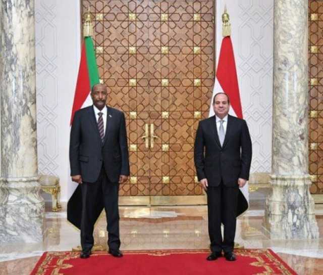 الرئيس السيسي يعقد جلسة مباحثات مغلقة مع رئيس مجلس السيادة السوداني