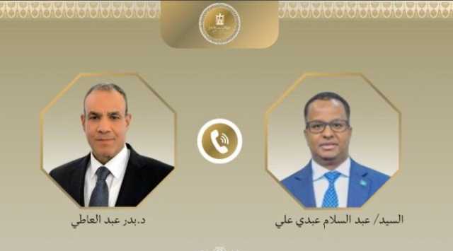 وزير الخارجية والهجرة يجري اتصالًا هاتفيًا بوزير خارجية الصومال الجديد