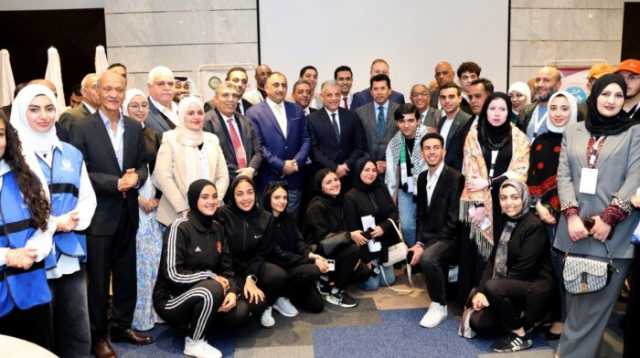 وزير الشباب والرياضة ومحافظ الاسماعيلية يشهدان افتتاح ملتقى الشباب العربي الأول للسياحة الشبابية والأسفار