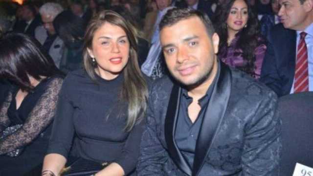 بعد وفاة والدتها.. رامي صبري يصطحب زوجته إلى جدة «صور»