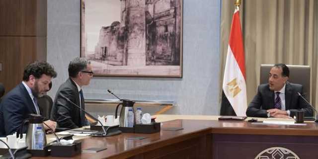 رئيس الوزراء يلتقي الرئيس التنفيذي لـ «أمازون» لبحث فرص التوسع في السوق المصري