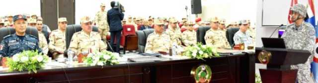 وزير الدفاع يشهد تنفيذ مشروع مراكز القيادة التعبوي لقوات الدفاع الجوي والقوات الجوية