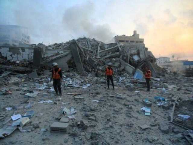 بينهم طفلة.. شهداء وجرحى إثر قصف الاحتلال على دير البلح ورفح الفلسطينية