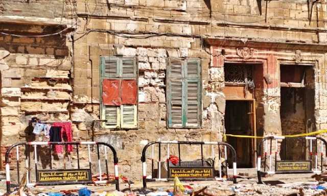 صادر له قرار ترميم منذ 35 عاما.. انهيار سقف داخلي بإحدى العقارات بمنطقة بحري بالإسكندرية