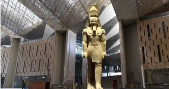 تمهيدًا للافتتاح.. المتحف المصري الكبير ينظم جولات تدريبية للمرشدين السياحيين