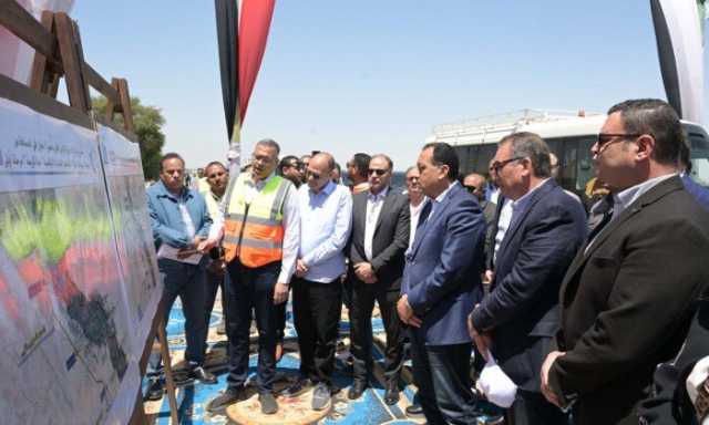 رئيس الوزراء يتفقد أعمال مشروع ازدواج طريق «أسيوط - ديروط الزراعي»