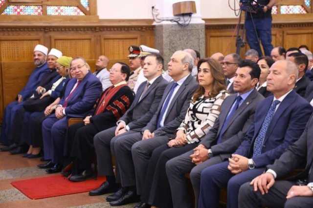وزير الطيران المدني يشارك الأخوة الأقباط احتفالات عيد القيامة المجيد