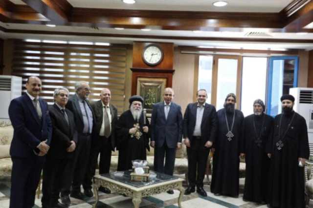 يدًا بيد من أجل التنمية.. محافظ المنيا والأنبا ديمتريوس يتفقان على تسريع حل مشكلات ملوي وديرمواس