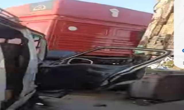 إصابة 8 في تصادم ميكروباص وسيارة نقل بالشرقية