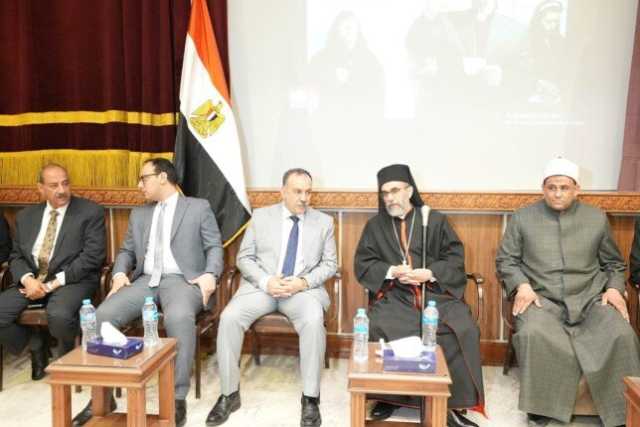 محافظ أسيوط يقدم واجب العزاء في وفاة البابا فرنسيس بمطرانية الأقباط الكاثوليك بحي شرق