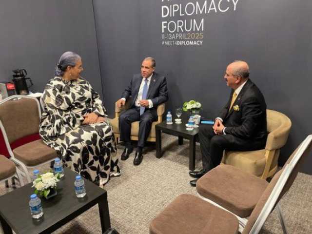 وزير الخارجية يبحث مع نظيره التونسي والمبعوثة الأممية تطورات الأزمة الليبية