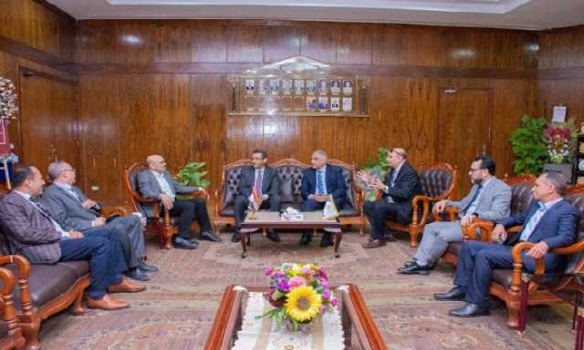 رئيس جامعة طنطا يستقبل نقيب الصحفيين