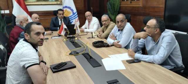 نائب محافظ قنا يُتابع مستجدات التقنين والخدمات الحيوية