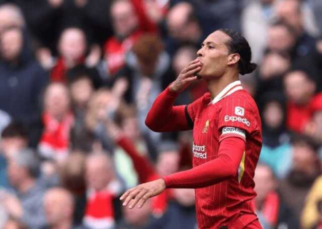 بعد محمد صلاح.. ليفربول يعلن تجديد عقد فان دايك
