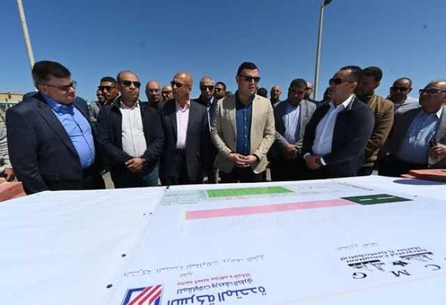 وزير الإسكان يتفقد مشروعات رفع كفاءة الكباري والمسطحات الخضراء بمارينا