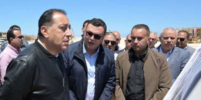 رئيس الوزراء يتفقد وحدات مبادرة بيتك في مصر بمنطقة الأبراج الشاطئية بالعلمين