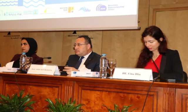 رئيس جامعة الإسكندرية يشهد ختام ورشة عمل ' التدفق والاستشراف' لمناقشة التغيرات المناخية بمكتبة الإسكندرية