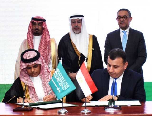 توقيع 4 اتفاقيات استثمارية «مصرية- سعودية» في الصناعات الغذائية والمعدنية والتطوير العقاري