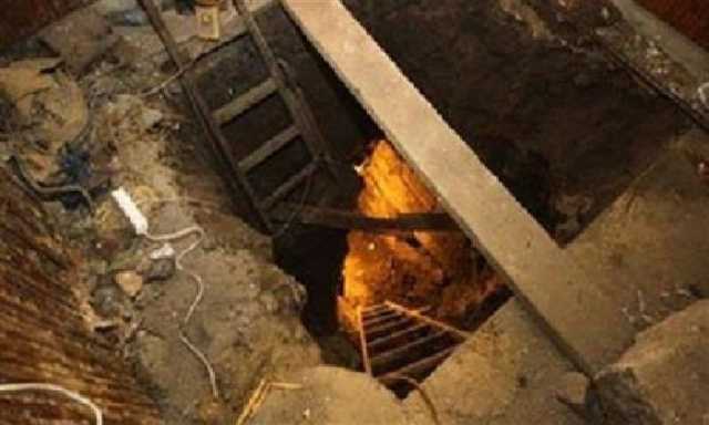 حلم الثراء يودي بحياتهما: مصرع شابين في انهيار حفرة أثناء التنقيب عن الآثار بالفيوم