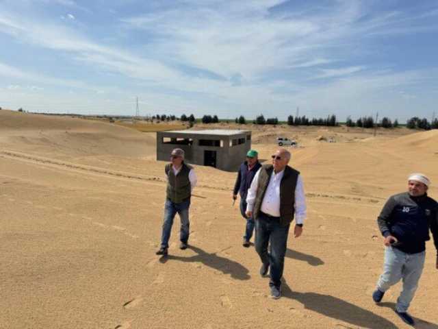 رئيس مركز بحوث الصحراء ونائبه يتفقدان مشاريع التنمية الزراعية بشمال سيناء