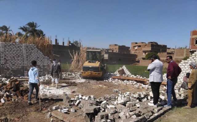 نقادة تواصل حملات الإزالة ضمن الموجة 25