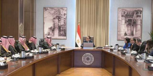 رئيس الوزراء يستقبل الأمين العام السعودي للمجلس التنسيقي الأعلى المشترك