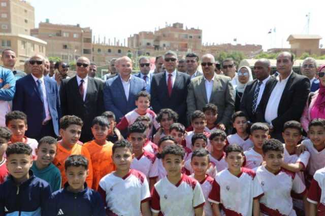 احتفالًا بيوم اليتيم.. محافظ الجيزة يطلق مبادرة «معًا لفرحتهم» من مركز شباب الصف