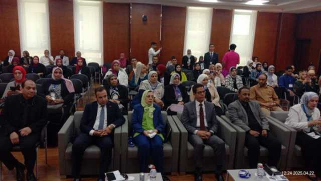 رئيس جامعة بنها يفتتح المؤتمر الطلابي الثالث لكلية التربية النوعية