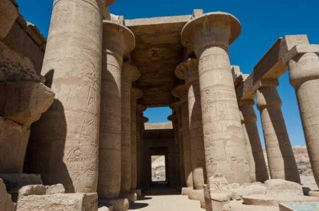 اكتشافات أثرية جديدة بمحيط معبد الرامسيوم في الأقصر (تفاصيل)