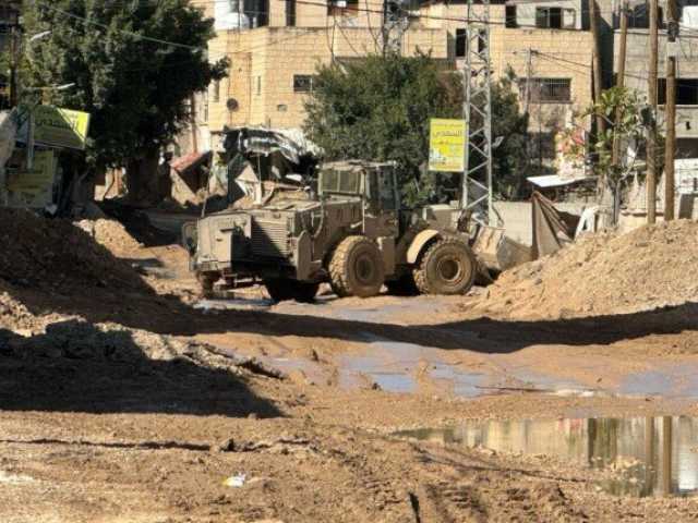 قوات الاحتلال تجرف شوارع رئيسية وفرعية في برقين غرب جنين