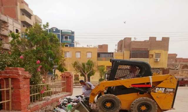 رفع 4500 طن من القمامة وزيادة المسطحات الخضراء في حملة بأسوان
