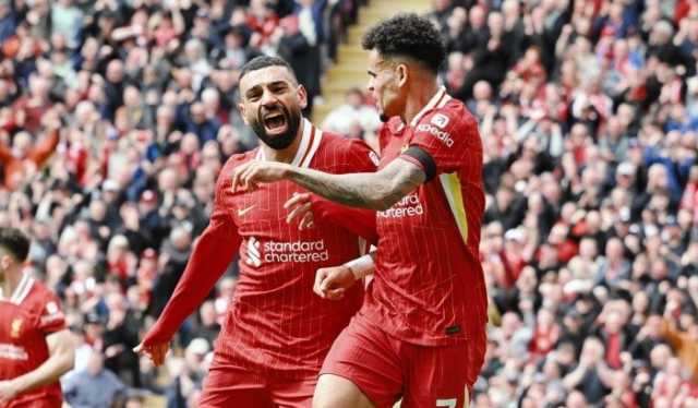 محمد صلاح يحتفل بتجديد عقده مع ليفربول برقم قياسي جديد