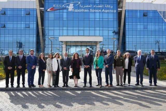 السفيرة الأمريكية: مصر وضعت خطة طموحة لتنمية صناعتها الفضائية ومستعدون لدعمها