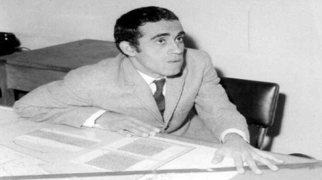 مشهد لـ«رجل ميت» تحول إلى حقيقة.. هل توفي الضيف أحمد على خشبة المسرح؟