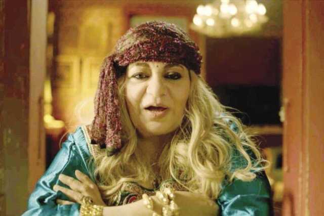 «فريدة سيف النصر» ترد على مخرج العتاولة: ربنا يكفيك شر الناس السامه اللي شبهي