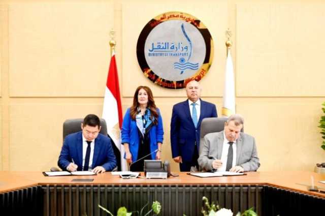 لتحديث 100 جرار.. «النقل» توقع 3 عقود تطوير للسكك الحديدية مع شركة أمريكية