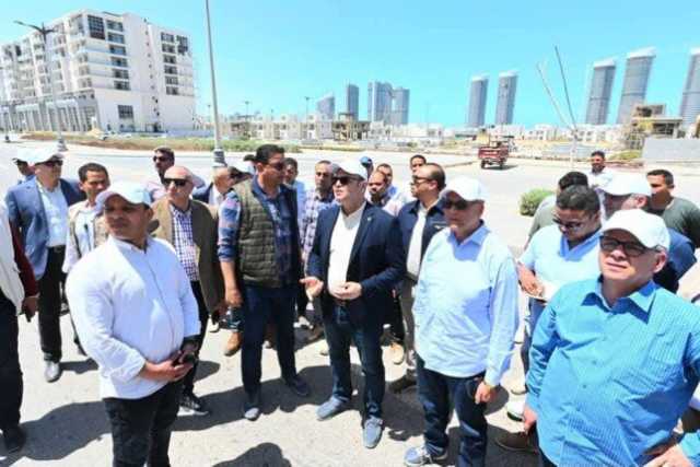 وزير الإسكان يتفقد كمبوند «مزارين» والممشى السياحي والمنطقة الترفيهية بالعلمين الجديدة