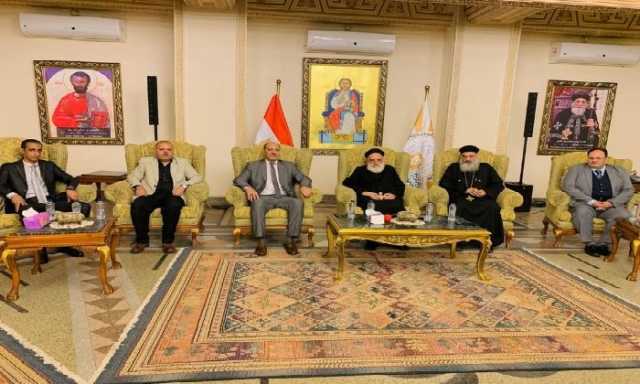 مدير تعليم الإسكندرية يزور الكنيسة المرقسية لتهنئة الإخوة الأقباط بعيد القيامة المجيد
