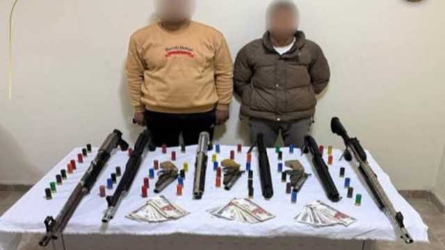 ضبط تشكيل إجرامي بحوزتهما 6 بنادق خرطوش و3 فرد محلي ببني سويف