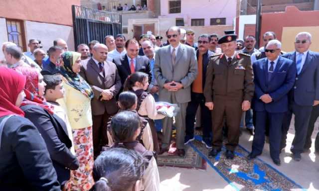 محافظ سوهاج يفتتح مدرستي ابن سينا الابتدائية ببنهو ونزالي داوود للتعليم الأساسي بالصفيحة