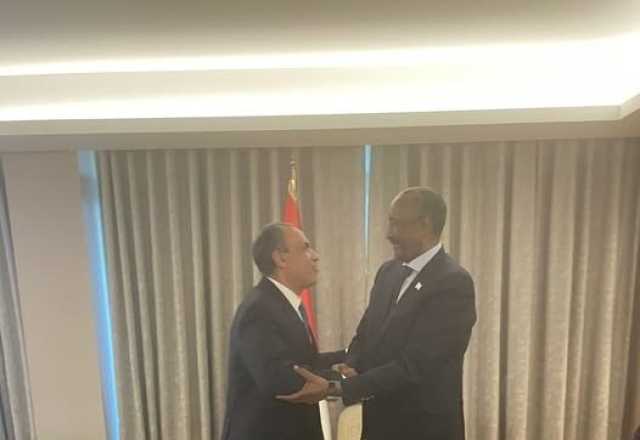 وزير الخارجية والهجرة يلتقي رئيس مجلس السيادة الانتقالي السوداني