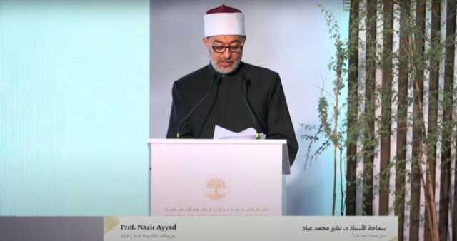 المفتي: الأزهر منارة الوسطية وركيزة الوعي الرشيد ودار الإفتاء تشاركه الرسالة