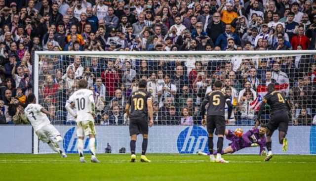 ريال مدريد يقرب برشلونة من لقب الليجا بسقوط مفاجئ أمام فالنسيا
