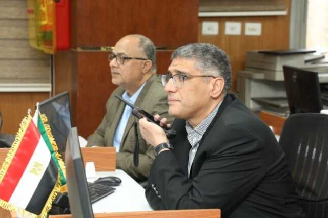 محافظ الجيزة يتابع مع رؤساء الأحياء والمراكز والمدن إنتظام العمل بمواقف السرفيس الداخلية والأقاليم