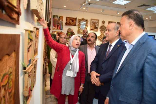 مدير تعليم بورسعيد يفتتح المعرض السنوي لتوجيه التربية الفنية بمشاركة 75 مدرسة
