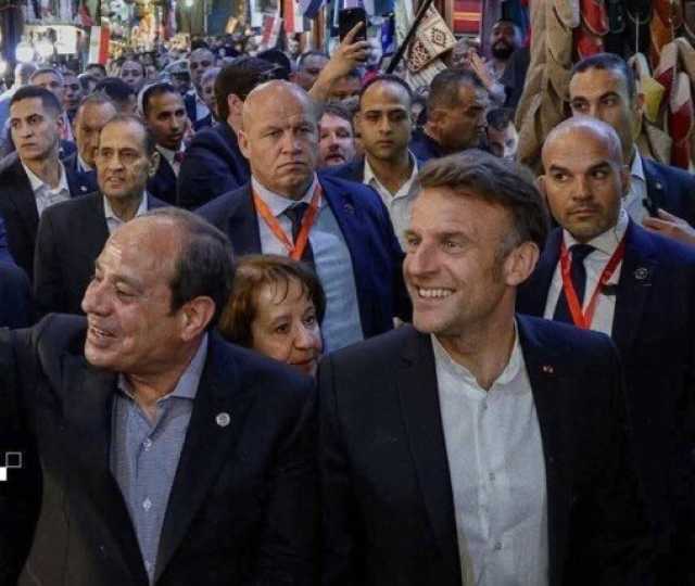 الرسائل السياسية والدبلوماسية من زيارة الرئيس الفرنسي إلى القاهرة وجولته في حي الحسين السياحي